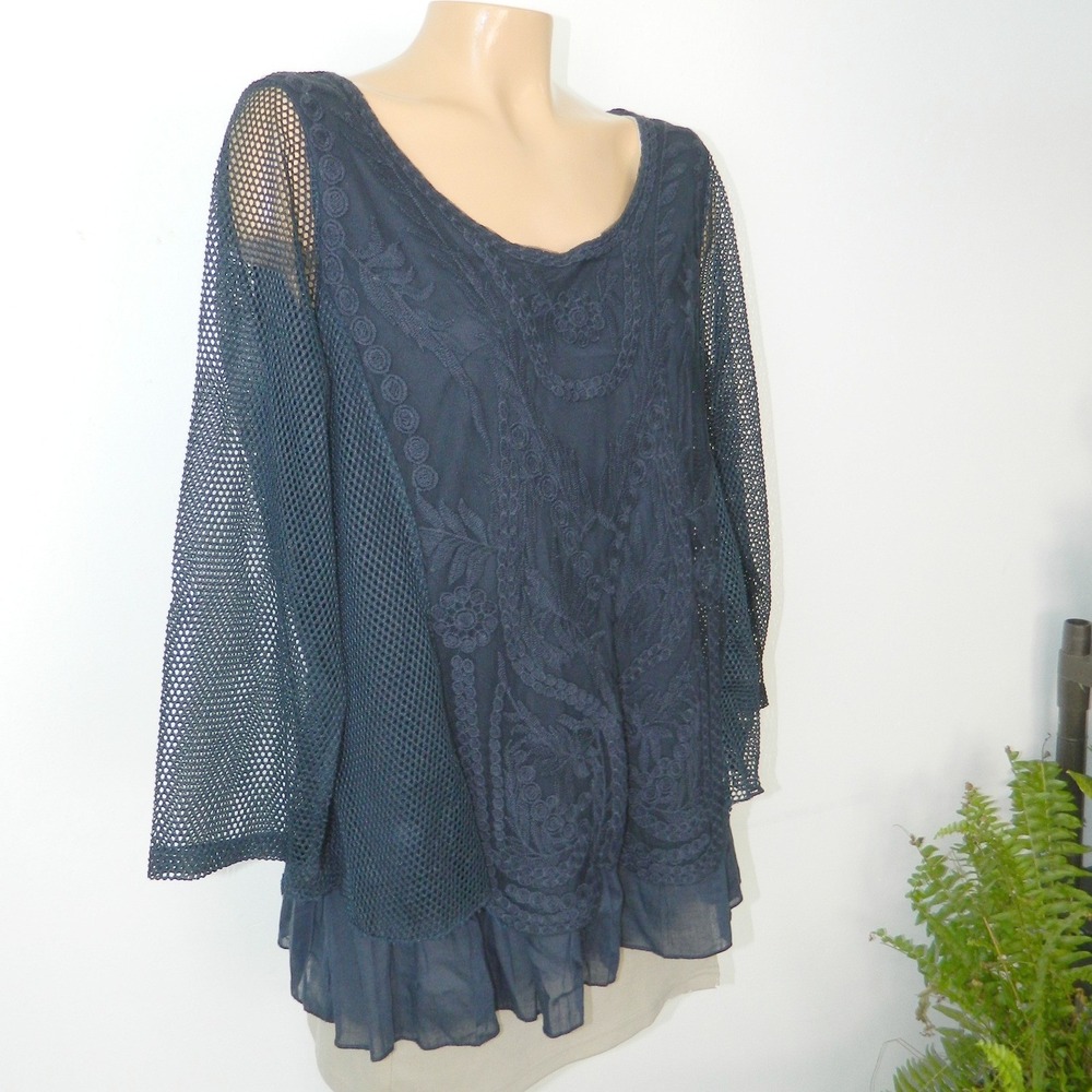 Tantrums Embroidered Lace Fishnet Top Women Large Navy Blue Boho Ruffle Hem